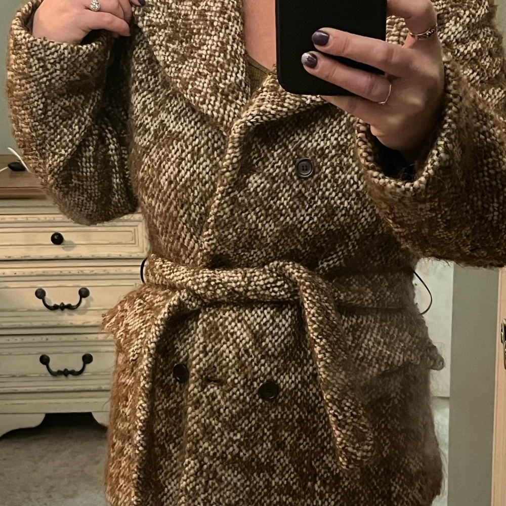 Winter coat - Picture 8 of 9